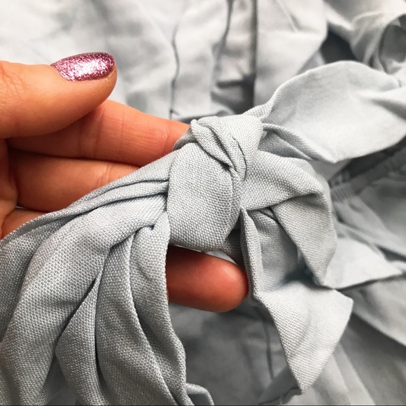 🌊 BOHO PALE BLUE OPEN SHOULDER TIE ROMPER! - Picture 6 of 9